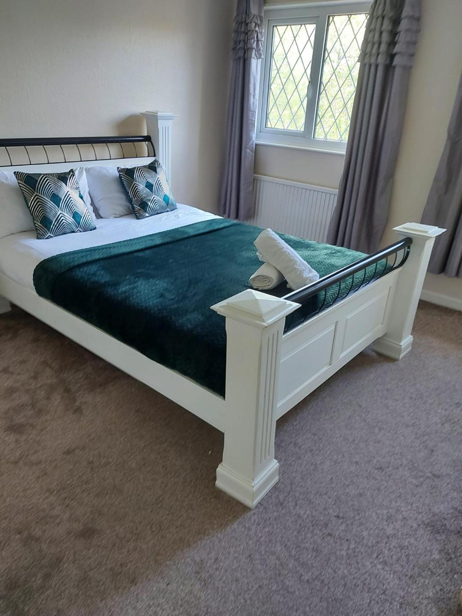 Mk Center House* 2 Bed Apartment *