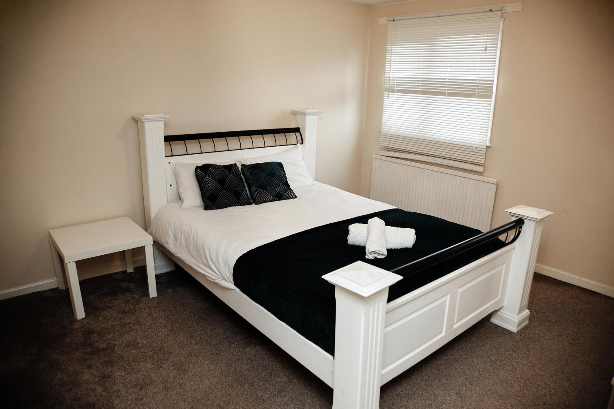 Mk Center House* 2 Bed Apartment *